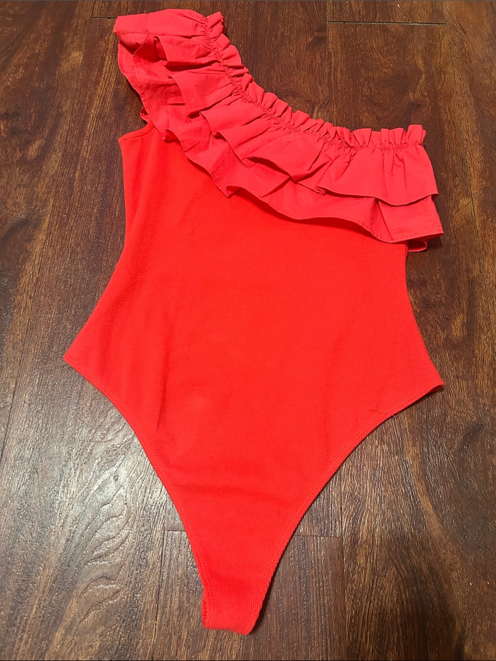 One-Shoulder Ruffle Bodysuit - Red - Picture 5 of 6